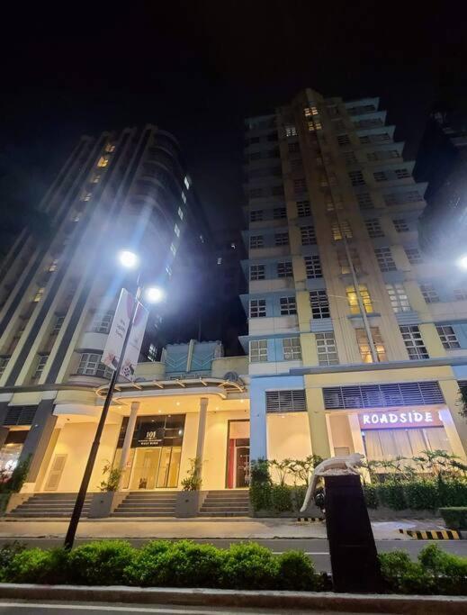 House Of B&Y At 101 Newport Across Naia T3 Apartment Manila Exterior photo